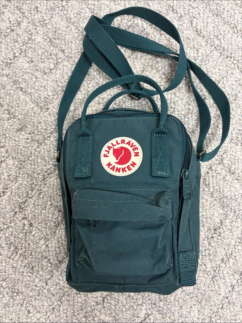Fjallraven Kånken Small Crossbody Bag in Dark Teal